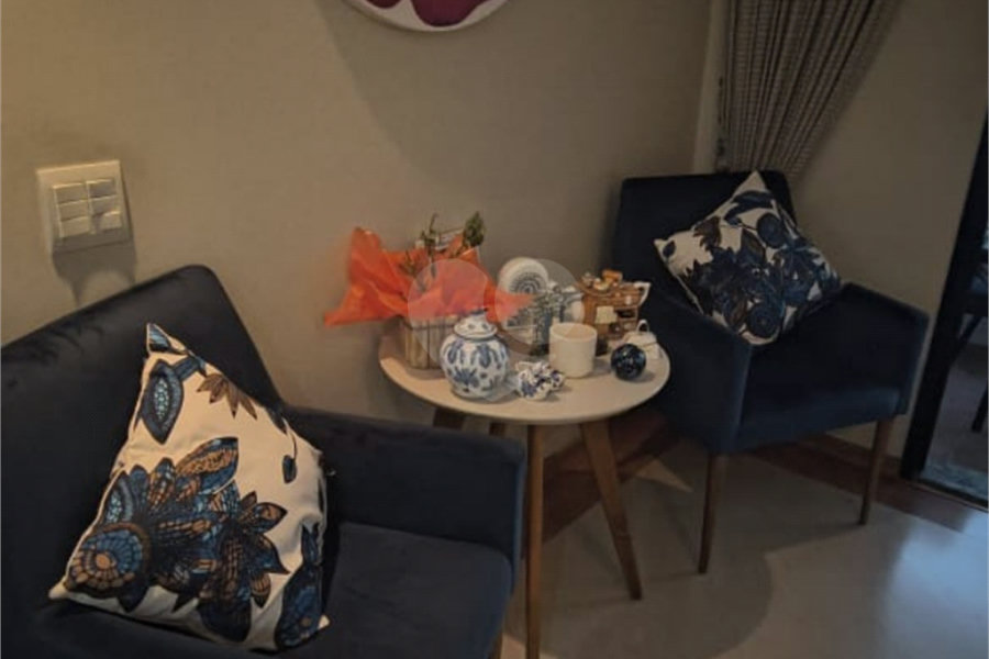 Oportunidade Imperdível: Conforto e Vista Privilegiada! ?Localizado estrategicamente em frente ao Tietê Plaza Shopping, este apartamento é o equilíbrio perfeito entre sofisticação e praticidade. 75m2 Área Útil com 3 Dorms , sendo 1 suite , com VAGA LIVRE DEMARCADA .