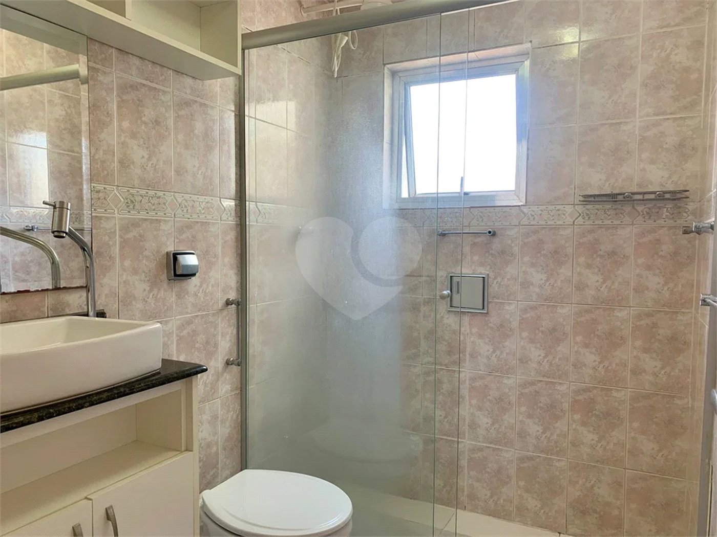 Excelente oportunidade! Paraíso 125m², 3dormitórios sendo 1 suíte, 1 vaga.