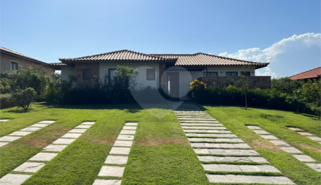 Casa à venda com 4 quartos, sendo 3 suítes,  em Marina, Armação dos Búzios, RJ