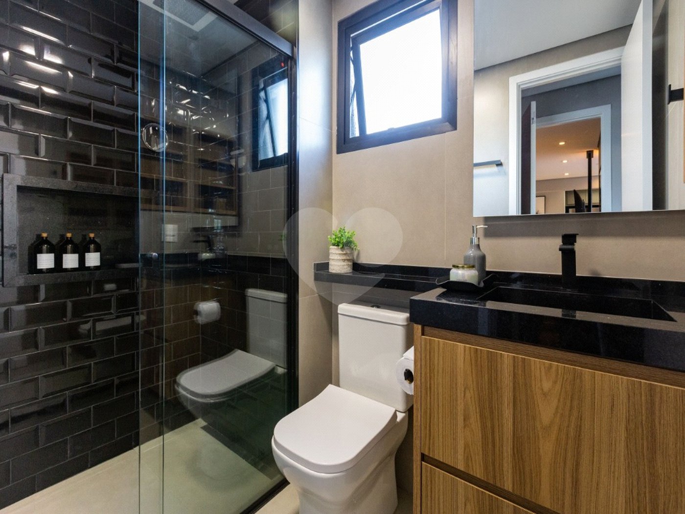 Apartamento com 78m² , 2 dormitórios , sendo 1 suíte , 1 vaga de garagem , à venda no Jabaquara.