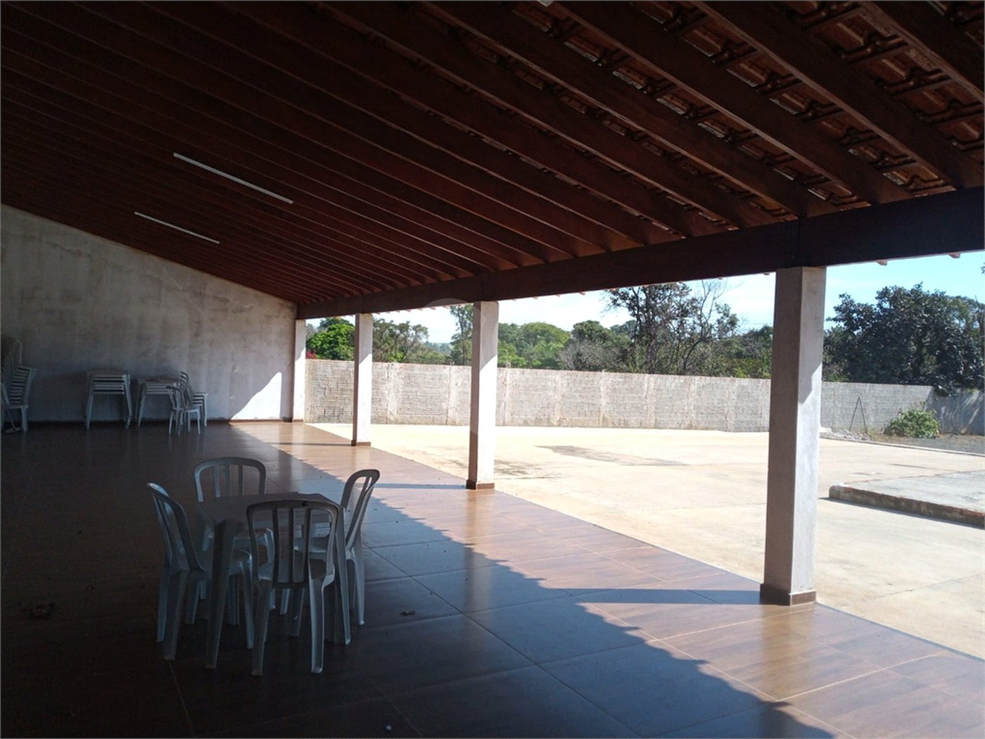 Maravilhosa chácara no Aracê de Santo Antonio recém construída, com uma construção de 230m²