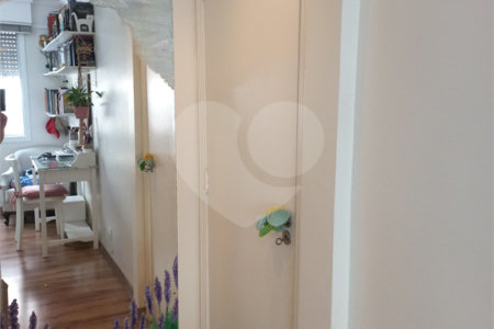 Apartamento com 88m², 3 dormitórios e 2 suítes próximo ao Parque do Ibirapuera e Metrô Ana Rosa.