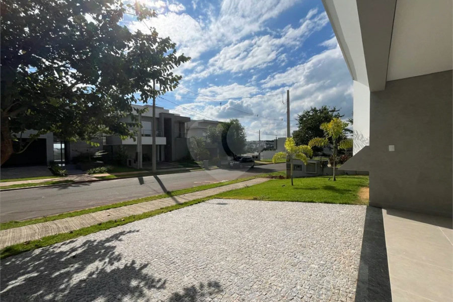 Excelente Casa Plana no Condomínio Bela Vista