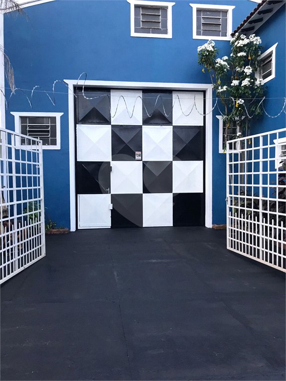 Galpão Comercial na Vila Luftalla.
