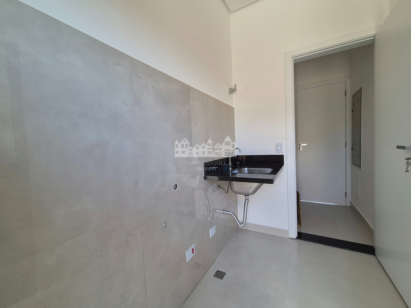 Casa térrea moderna com piscina privativa à venda no Jardim dos Pinheiros, em Atibaia