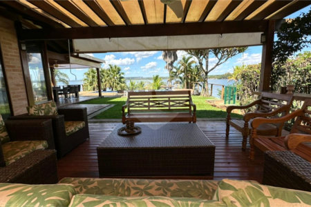 Casa para venda no Condomínio Vivenda do Broa.