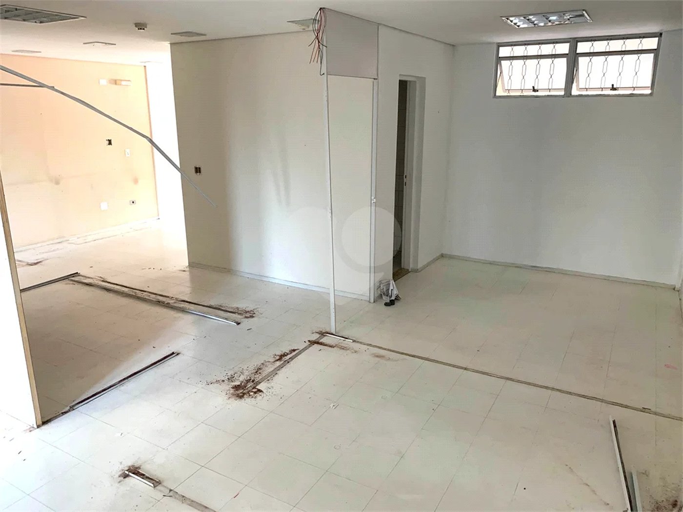 Aluga-se loja de rua, 230 m2, no Portal do Morumbi