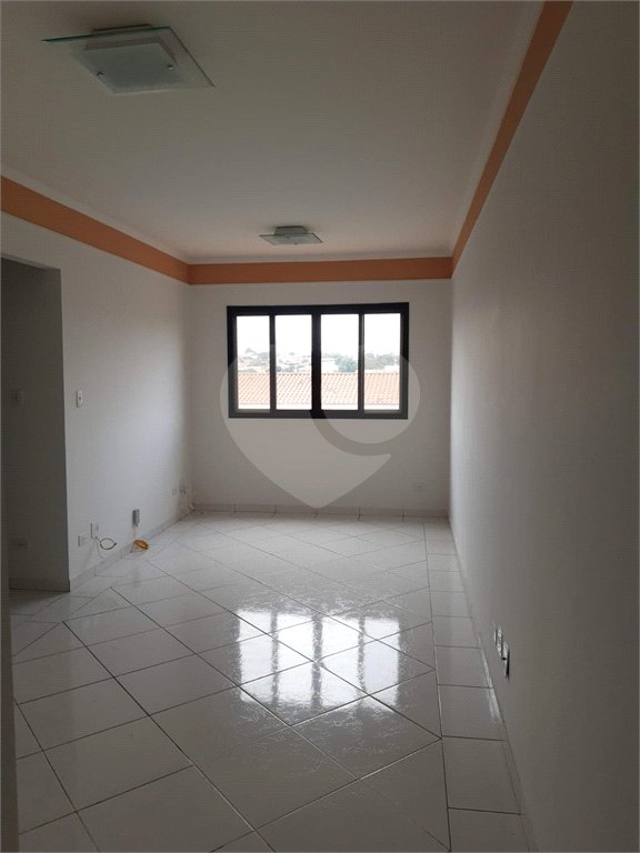 Apartamento no Condomínio Residencial Hadad.