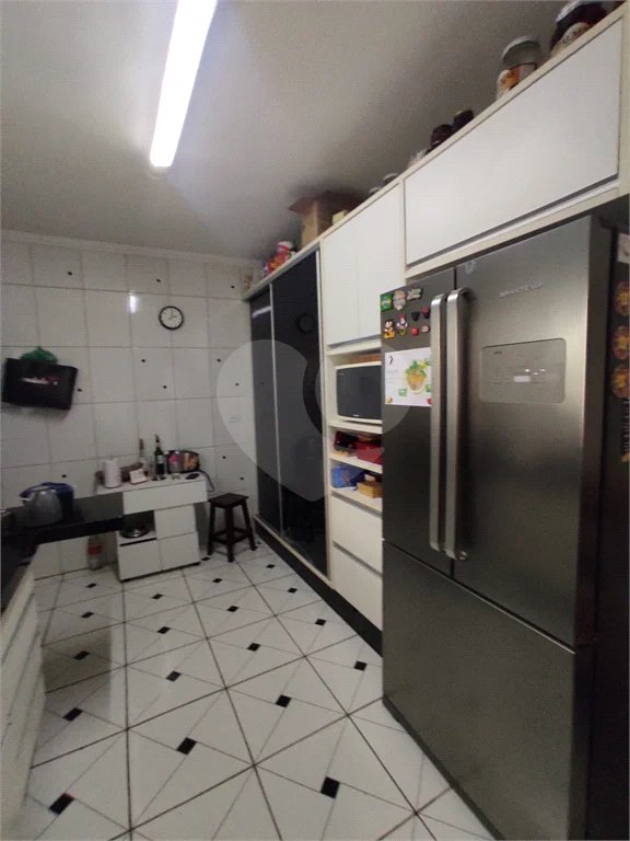 Sensacional sobrado c/ quintal e 3 dorms enormes com varanda! 12 min andando p/o metrô P Inglesa!