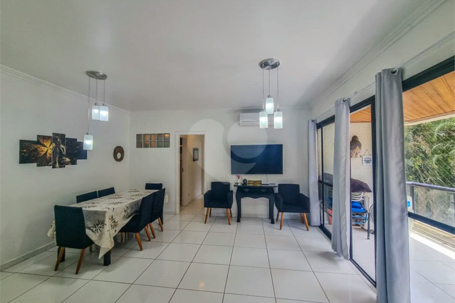 Apartamento à venda com 2 quartos, sendo 1 suíte,  em Riviera de São Lourenço, Bertioga, SP