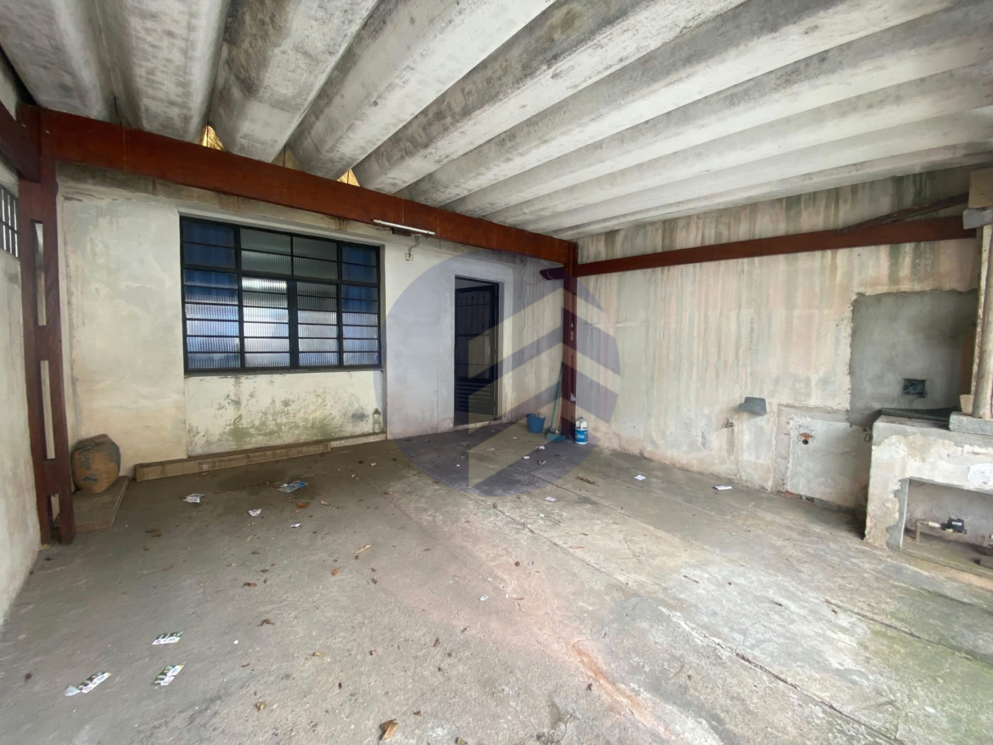 Casa à venda com 2 quartos em Jardim Alvorada, oportunidade para investidor