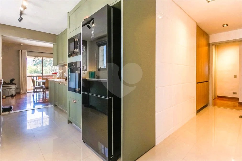 Vila Clementino - Apartamento reformado | 186 m² | 3 suítes | 3 vagas livres