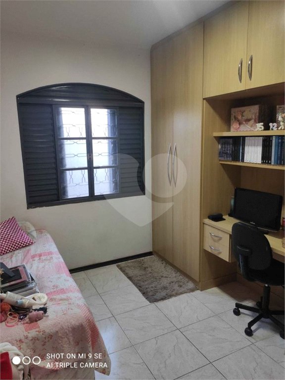 Casa térrea no Santa Felicia.