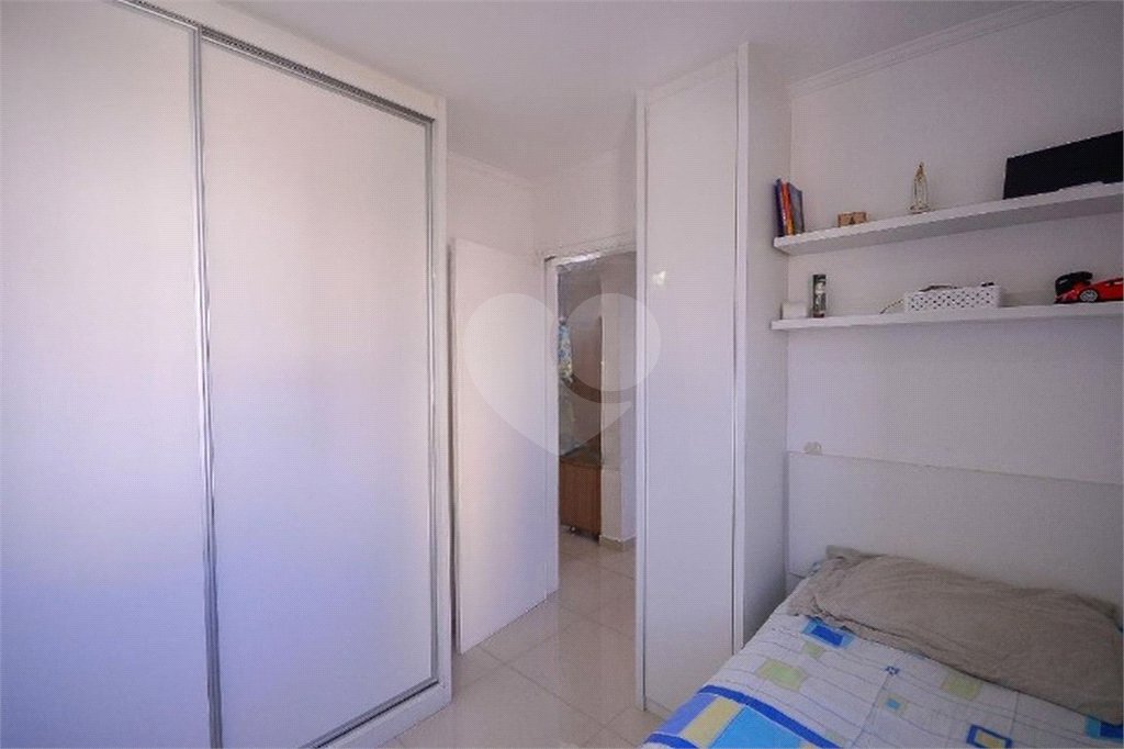 Oportunidade Apartamento mobiliado á venda na saude com 60m² com 2 dorm e 2 vaga. Aceita e estuda Permuta ( sujeito a avaliação).