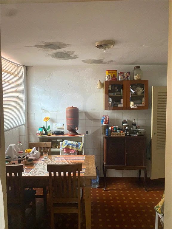 Sobrado á venda em Moema de 280m² com 3 vagas 3 dormitórios e 5 banheiros