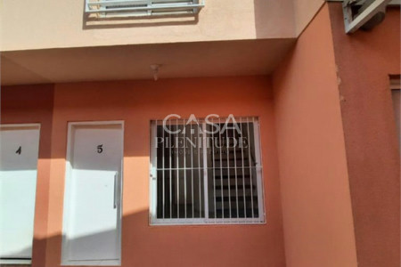 Casa à venda com 2 quartos em Jardim Karolyne, Votorantim, SP