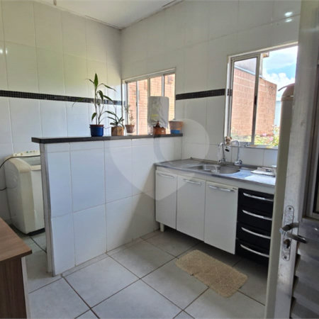 Casa à venda com 2 quartos, em Parque Dos Timburis, São Carlos, SP