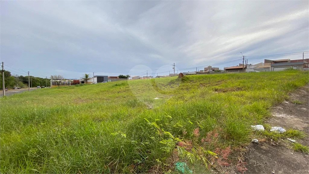 Quadra à venda na av. Rio das Pedras com 3.444 m² divido em 13 lotes bairro Altos do Taquaral