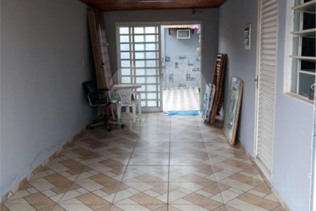 Casa térrea para venda ou locação no Jardim São Carlos V