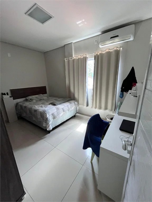 Casa à venda com 6 quartos, sendo 1 suíte, no Centro, Balsas, MA