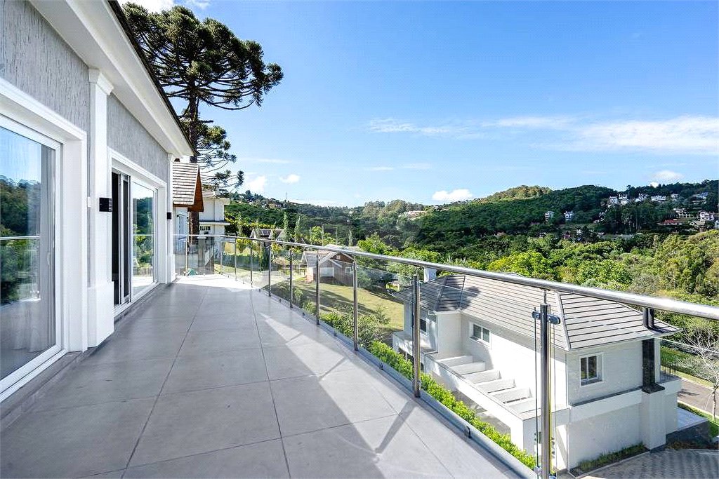 Casa em condomínio de luxo com lindo por do SOL