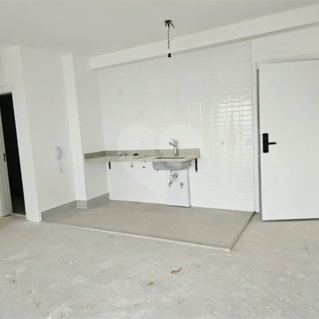 Casa Ibirapuera Apartments da Cyrela, a poucos minutos do Parque Ibirapuera, na Vila Clementino, com fácil acesso a Av. 23 de Maio e ao Shopping Santa Cruz. Apartamento de 2 dorms,, 1 suíte, 1 vaga de garagem.. Um condomínio com área de lazer tipo clube.