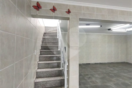 Casa com 300m² , 4 dormitórios , sendo 2 suítes , 5 vagas , à venda no bairro Curuçá , em Santo André.