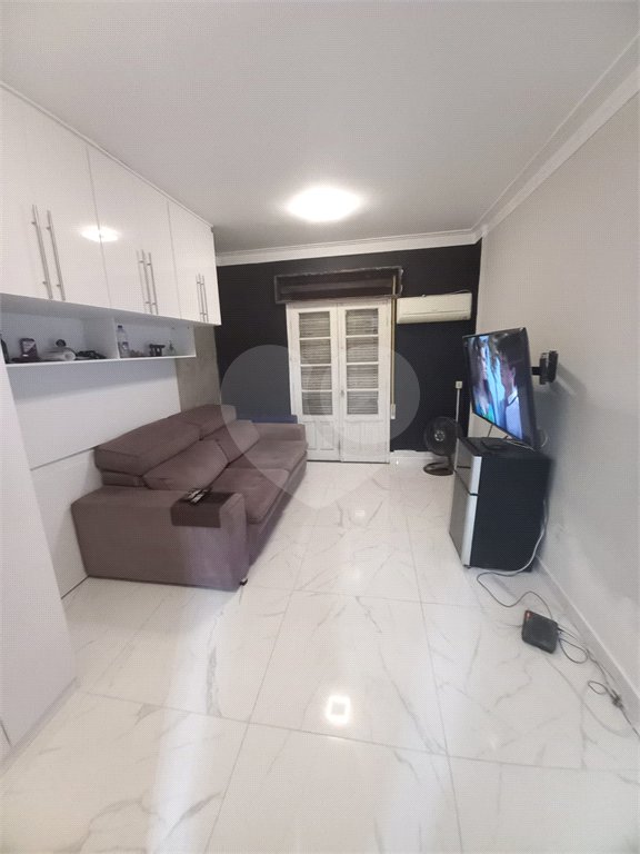 Apartamento à venda no bairro Bela Vista.