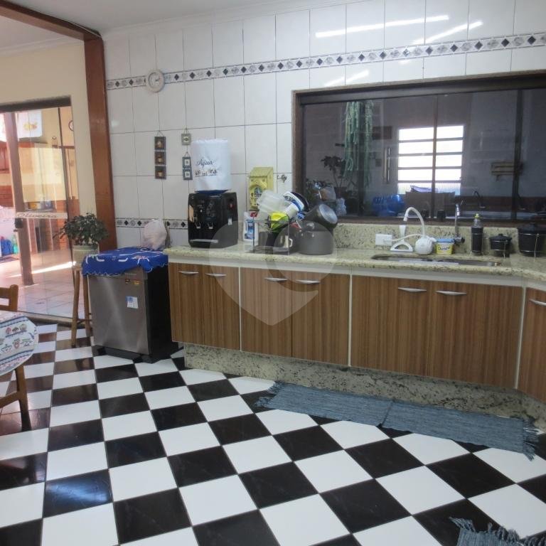 Excelente Sobrado à venda noCambuci c/338m2 - 4 Quartos/1 Suite/ 5 Vagas na garagem