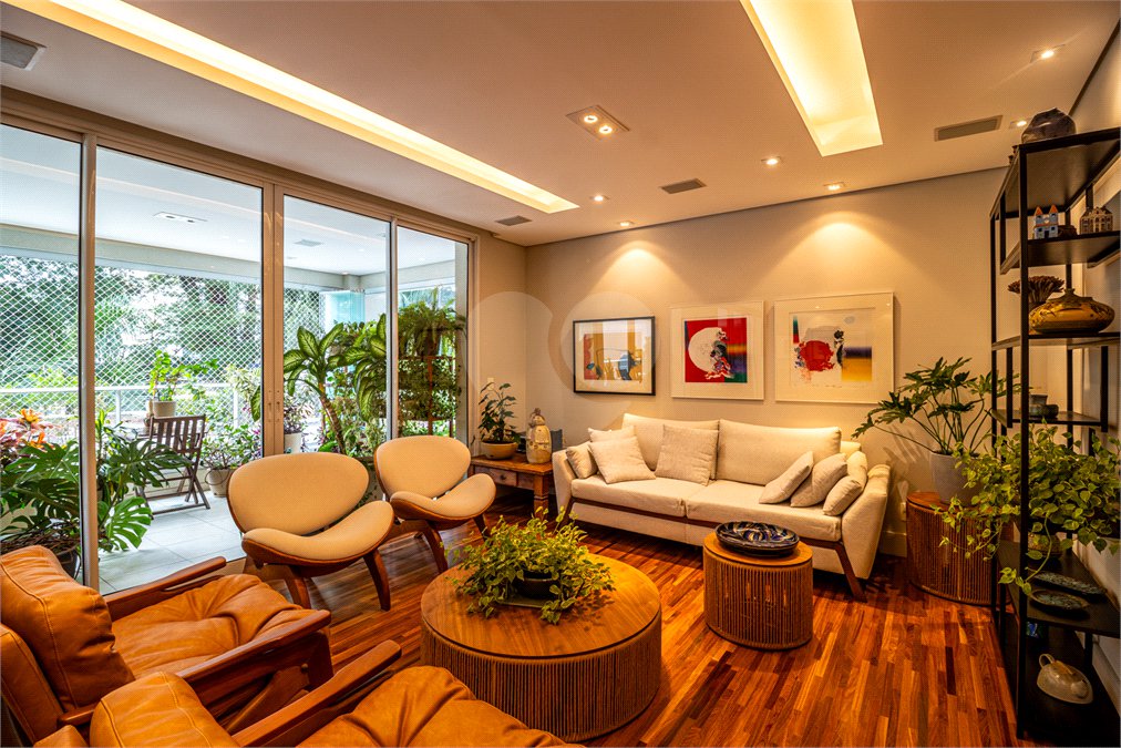Apartamento Campo Belo à Venda 274 m² 4 Suítes 4 Vagas com Clima de Casa e Vista Verde