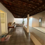 Ampla casa no condomÍnio Parque Fehr, contendo: