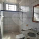 Casa térrea para venda, com 3 dormitórios, sendo 1 suíte.