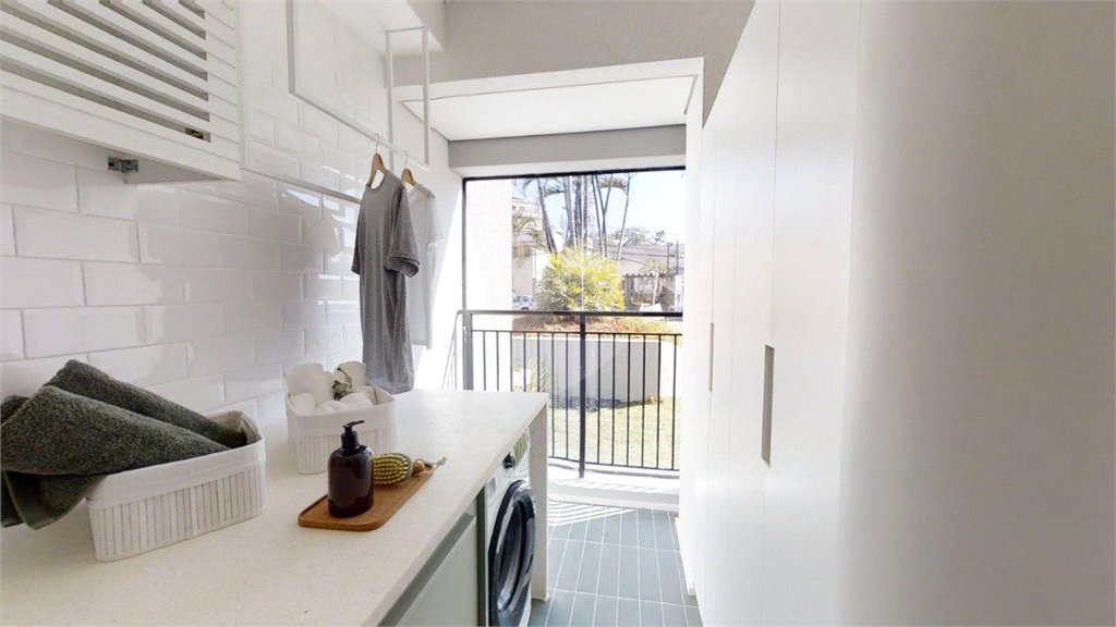 Apartamento novo com 02 Dormitórios e uma Suíte.