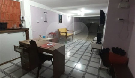 Sobrado à venda com 3 quartos, sendo 2 suítes,  em Vila Bertioga, São Paulo, SP