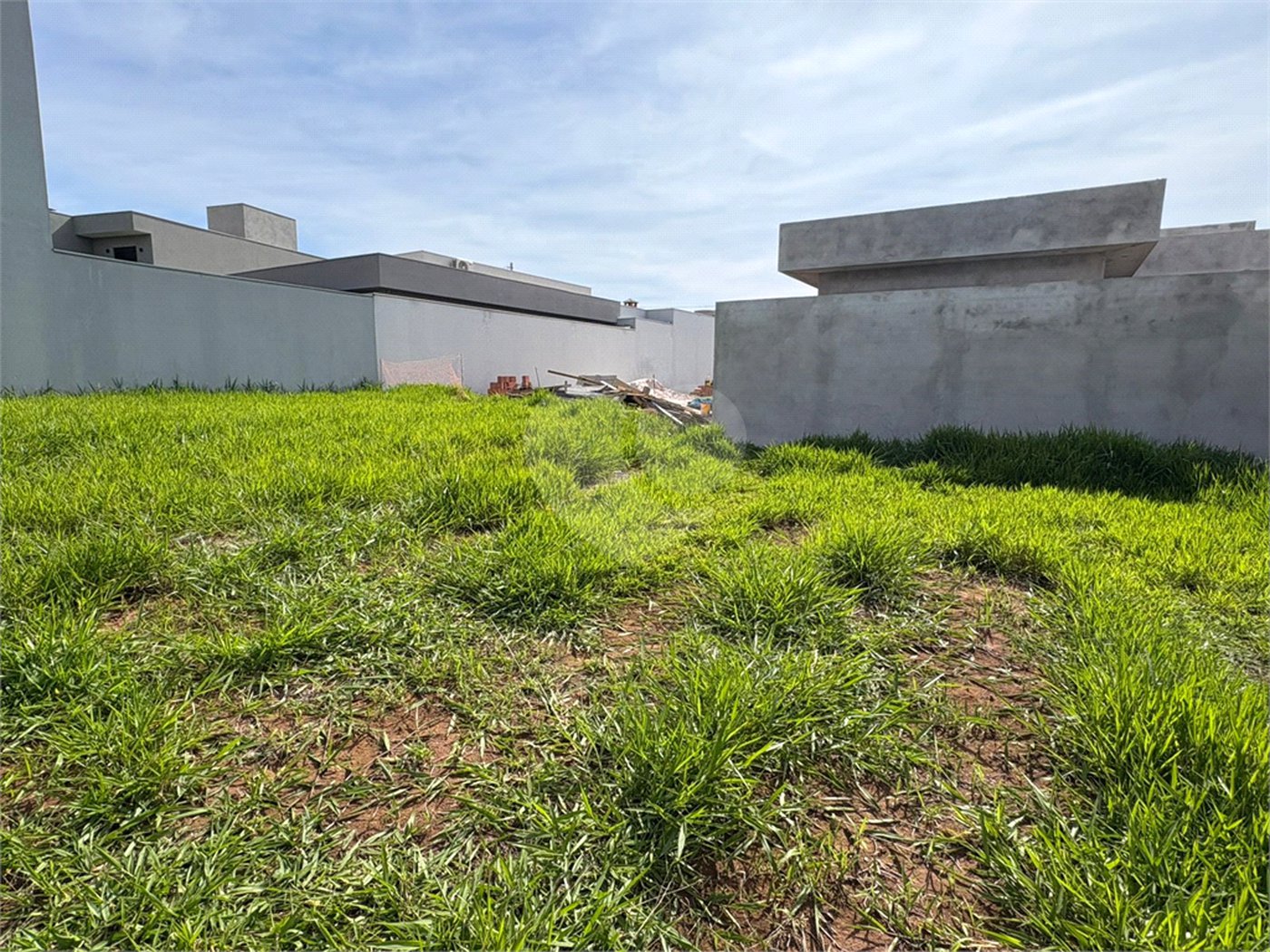Loteamento á venda no Residencial Villenevve.