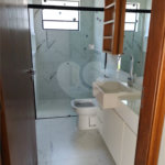 Casa no condomínio Parque Faber IV