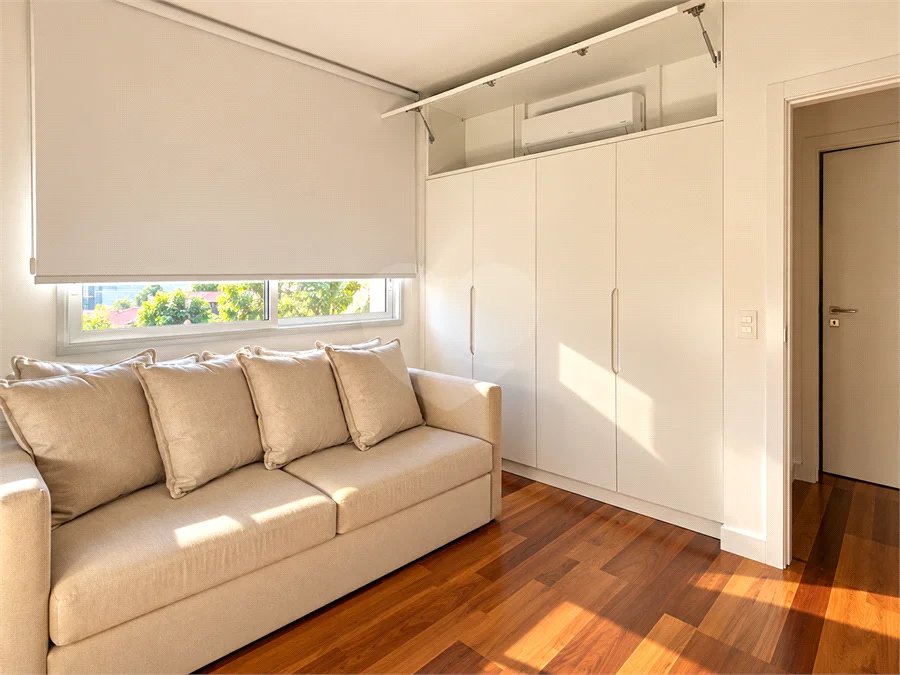 Apartamento à venda com 4 quartos, sendo 1 suíte, em Alto da Boa Vista, São Paulo, SP