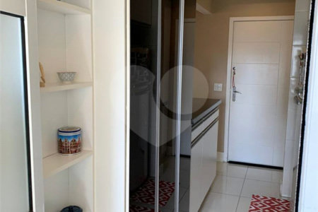 Apartamento á venda na Saúde com 75 m², com 3 dormitórios 1 suíte e 2 vagas de garagem