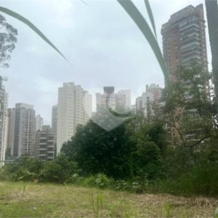 OPORTUNIDADE NO MORUMBI – TERRENO DE ESQUINA NO PANAMBY!