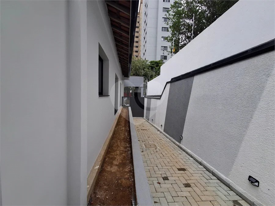 Salas comerciais de rua em localização nobre