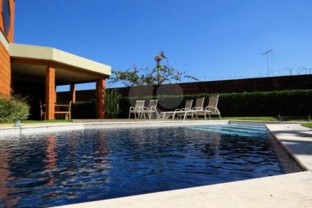 Casa de Vila à venda com 5 quartos, sendo 3 suítes, em Morumbi, São Paulo, SP