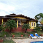 Casa à venda com 3 suítes em Estância Santa Maria do Laranjal, Atibaia, SP