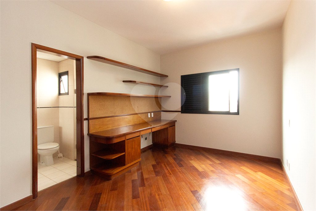 Apartamento a Venda na Chácara Santo Antônio, 163 m², 3 suítes, 2 vagas,, lazer e próximo ao parque