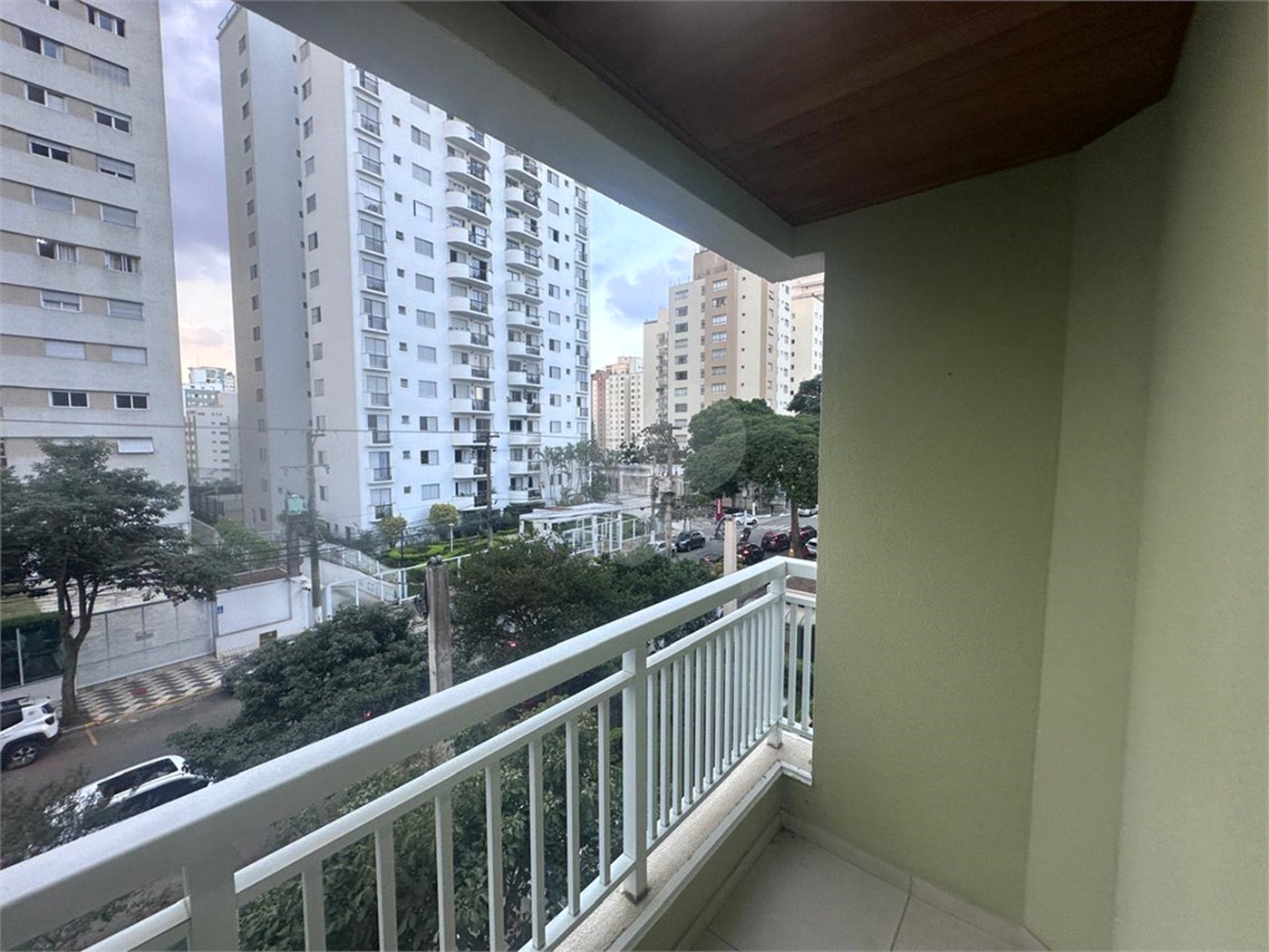 Apartamento decorado de 72 metros,01 suite,02 quartos,01 vaga na Vila Clementino.