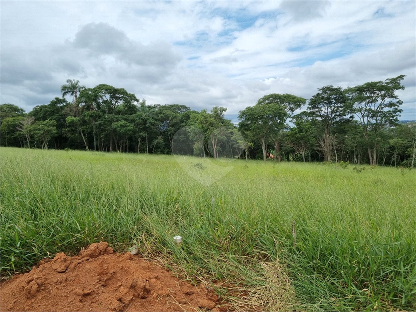 Terreno a Venda em Atibaia no Condomínio Elementum