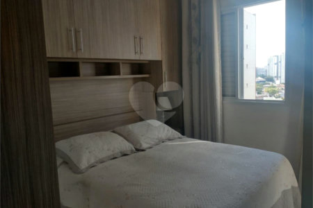 Apto no Cambuci de 55m2, com 2 dorms, 2 banheiros, 1 suíte, 1 vaga. Estuda permuta.