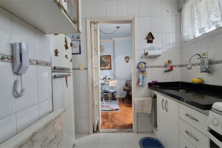 Apartamento à Venda na Bela Vista com 60m², Excelente Localização e Potencial de Reforma