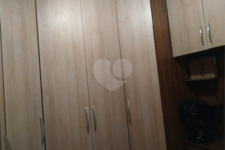 Apartamento no Condomínio Residencial Jardim das Torres.