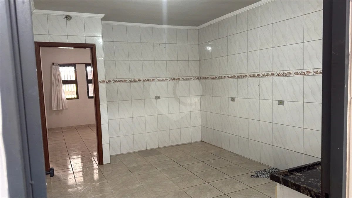 Casa a venda, composta por 2 casas separadas no Jaraguá em Piracicaba - SP.