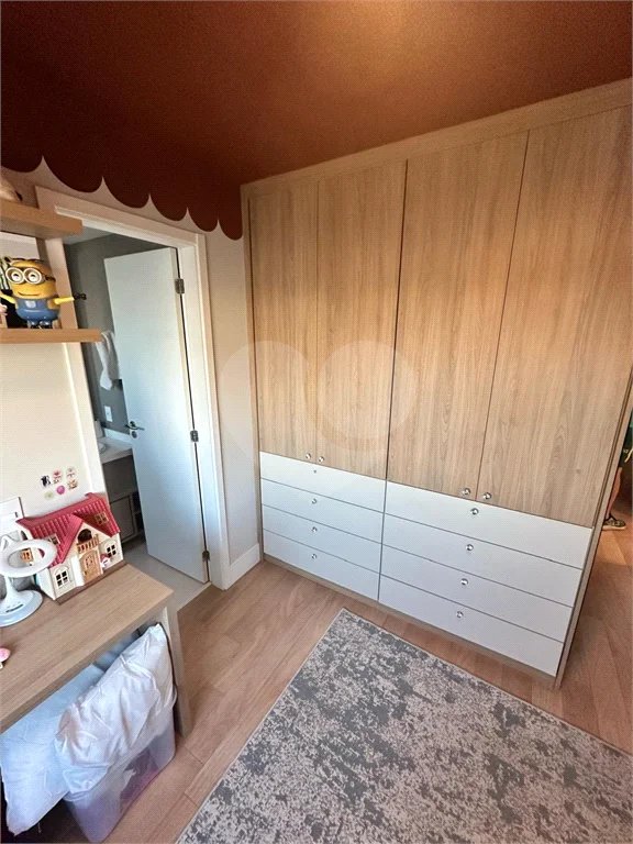 Apartamento à venda no bairro Vila Regente Feijó com 165 m² de área útil construída, com 3 dormitórios, sendo 3 suítes,Mobiliado com 3 Suítes 3 Vagas no Araribá Home Resort